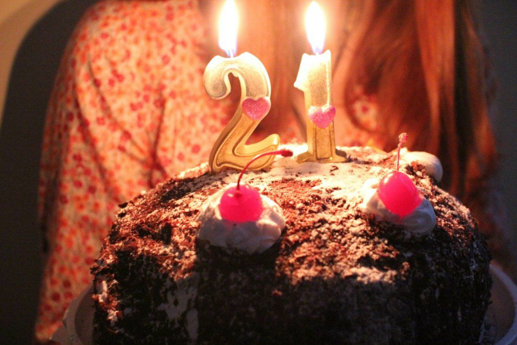 Юлия Ерискина ><Смеющаяся с мидиями>< | Владивосток