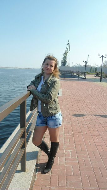 №106, Оля Сташкевич, 33 года, Тополи №106, Оля Сташкевич, 33 года, Тополи