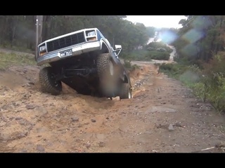 Raw Zig Zag off road Ford bronco and Jeep TJ