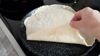 Тортилья пшеничная / простой и вкусный рецепт