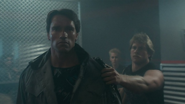 Бойня в ночном клубе Терминатор (1984) сцена 3, 5